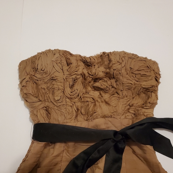 BEBE Beige Tan Ruffle Strapless Waist Bow Tie Corset Top - Size XXS, … - Picture 2 of 6